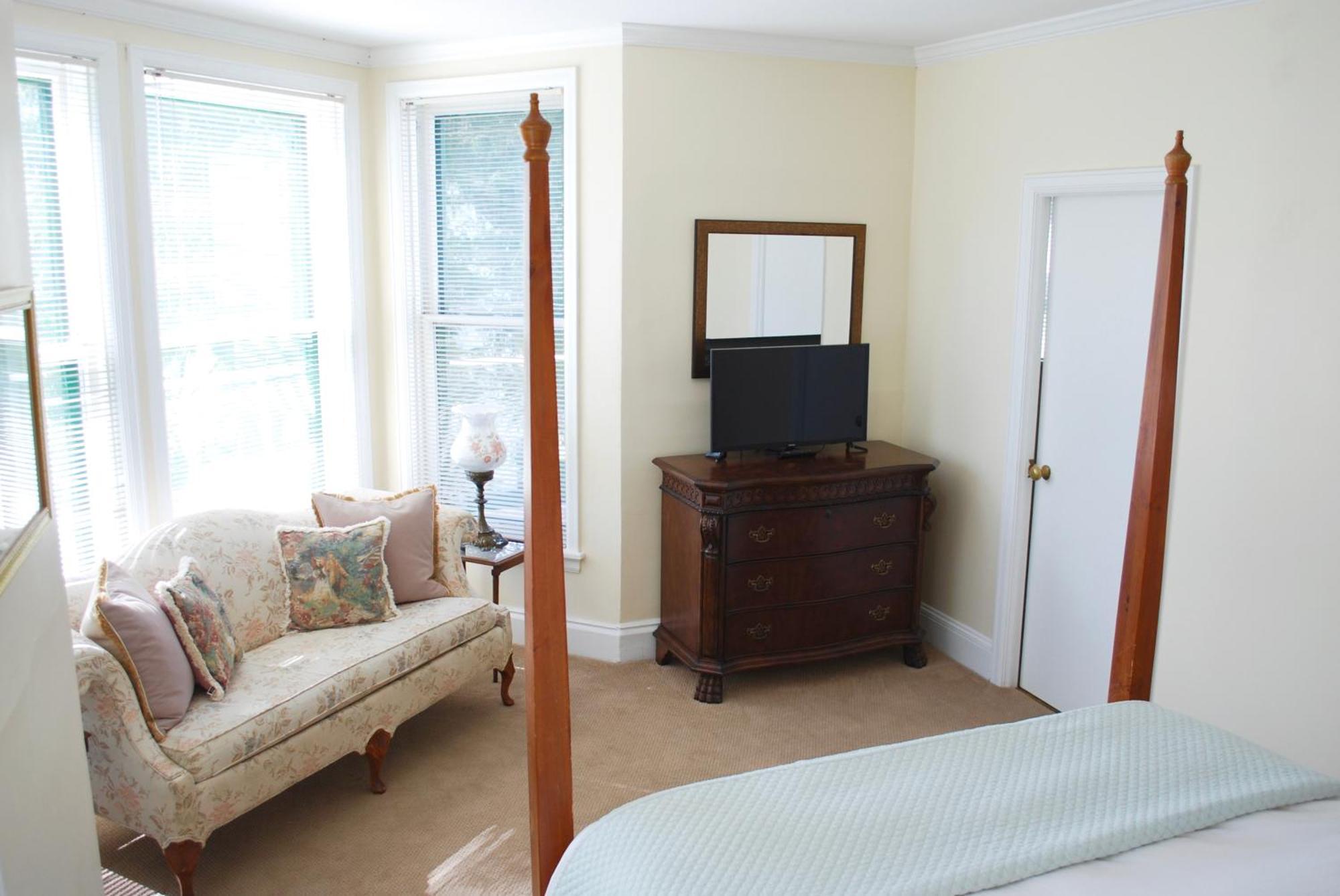 Anne'S Washington Inn (Adults Only) Саратога Спрингс Стая снимка