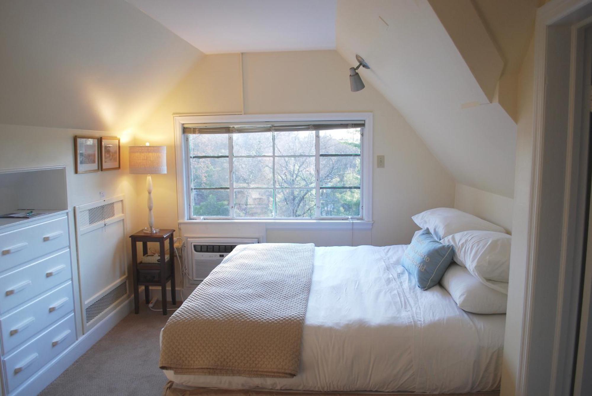 Anne'S Washington Inn (Adults Only) Саратога Спрингс Стая снимка