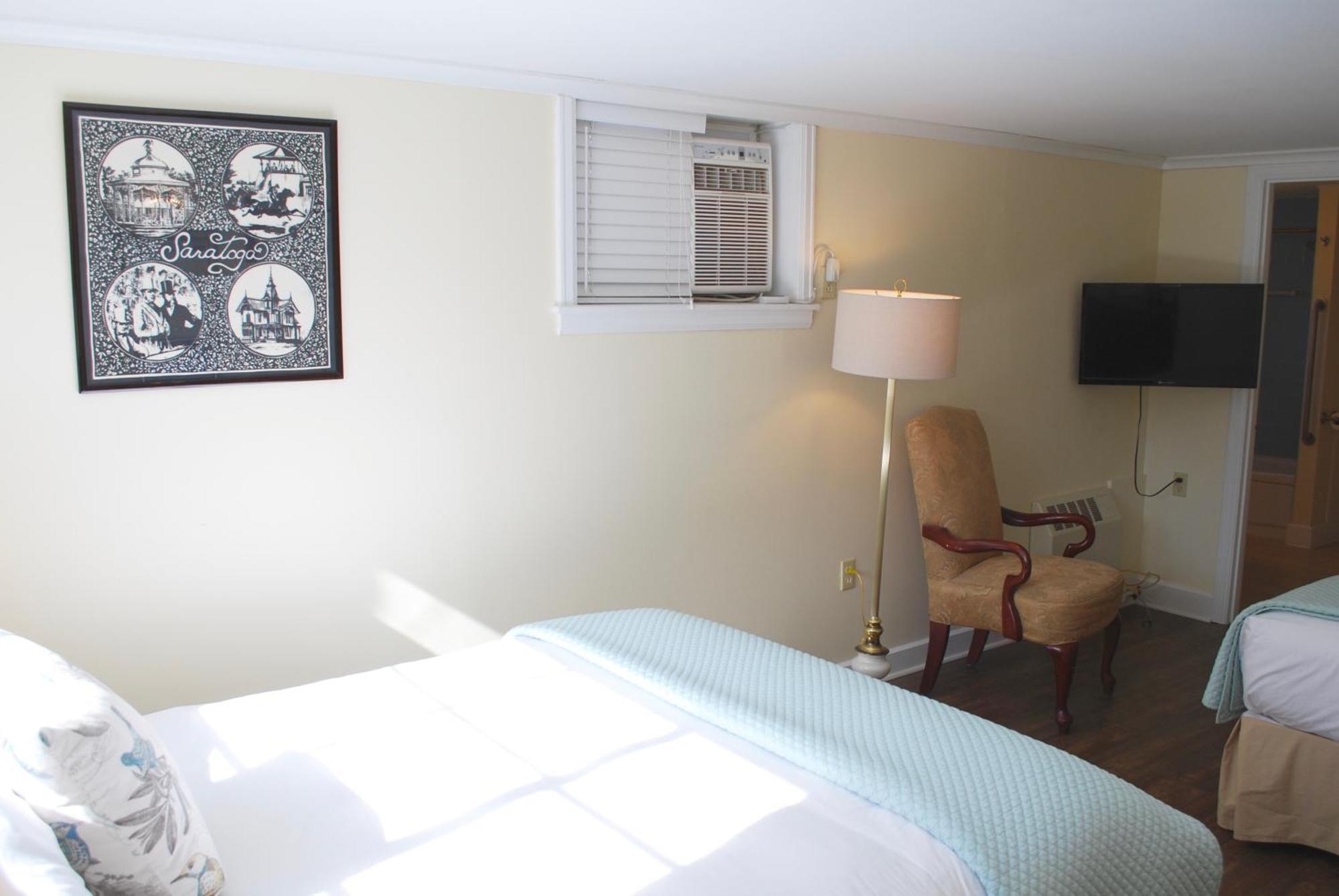 Anne'S Washington Inn (Adults Only) Саратога Спрингс Стая снимка