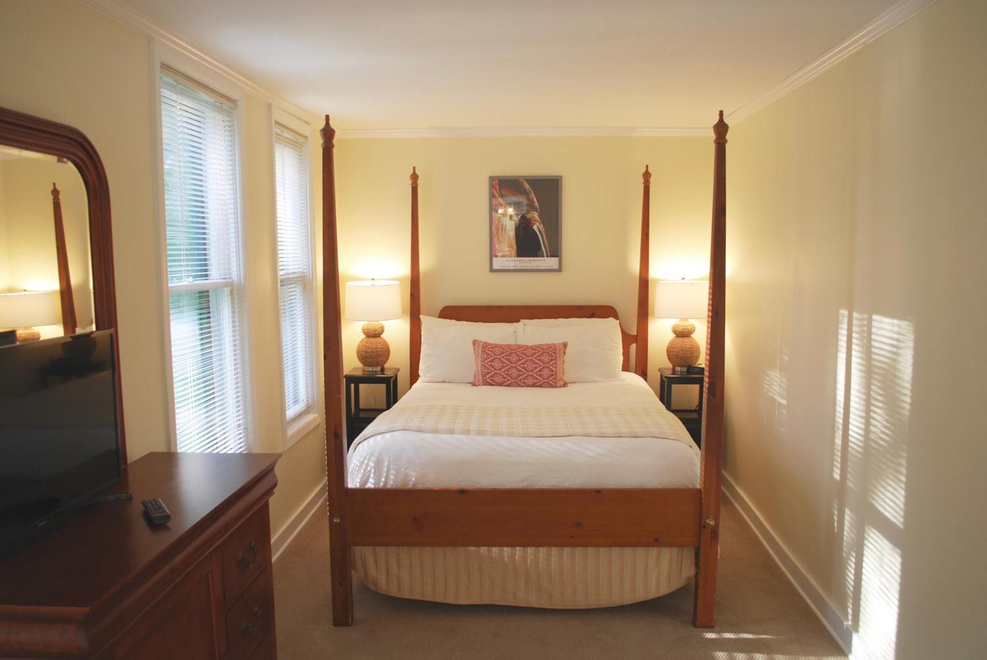 Anne'S Washington Inn (Adults Only) Саратога Спрингс Стая снимка