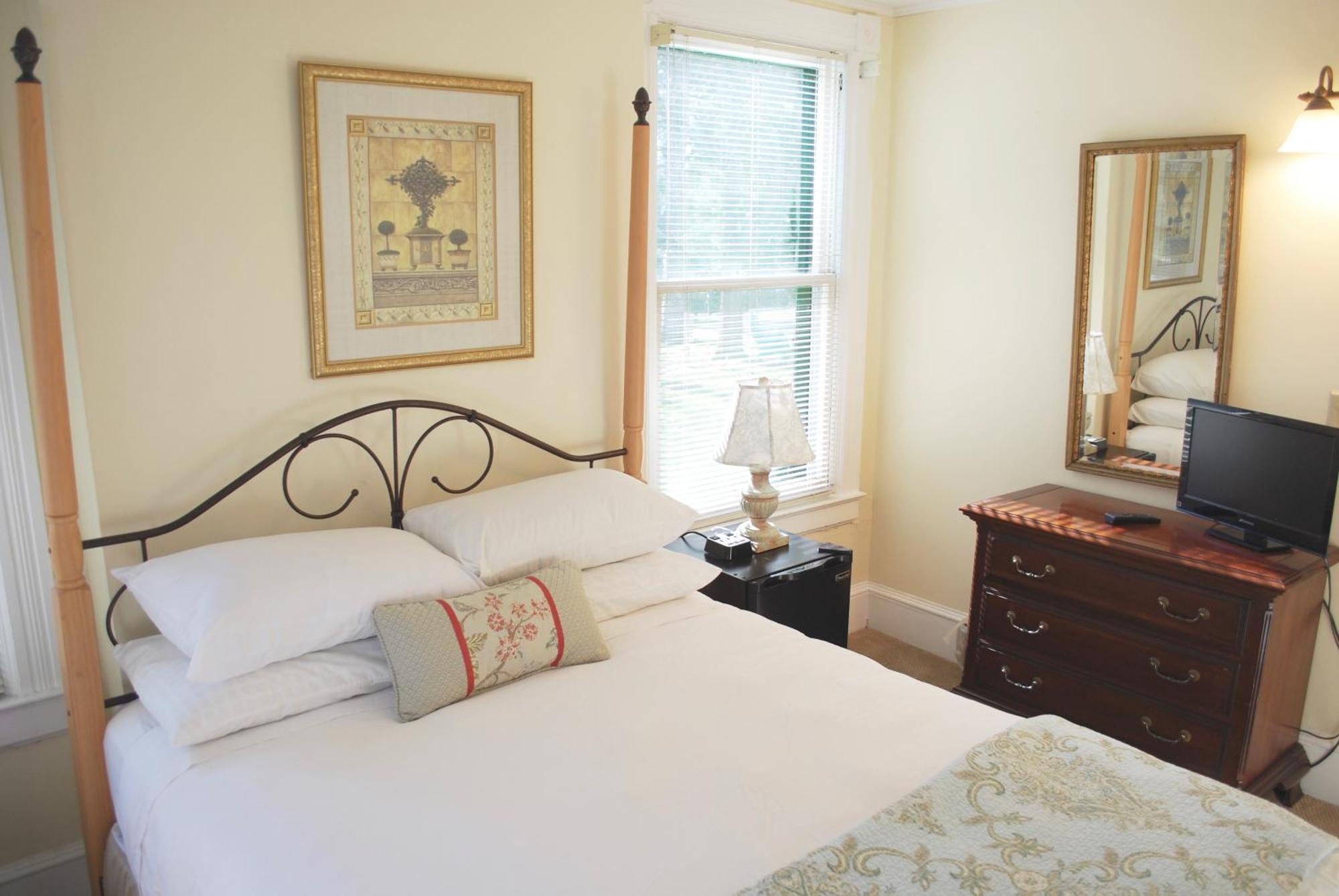 Anne'S Washington Inn (Adults Only) Саратога Спрингс Стая снимка