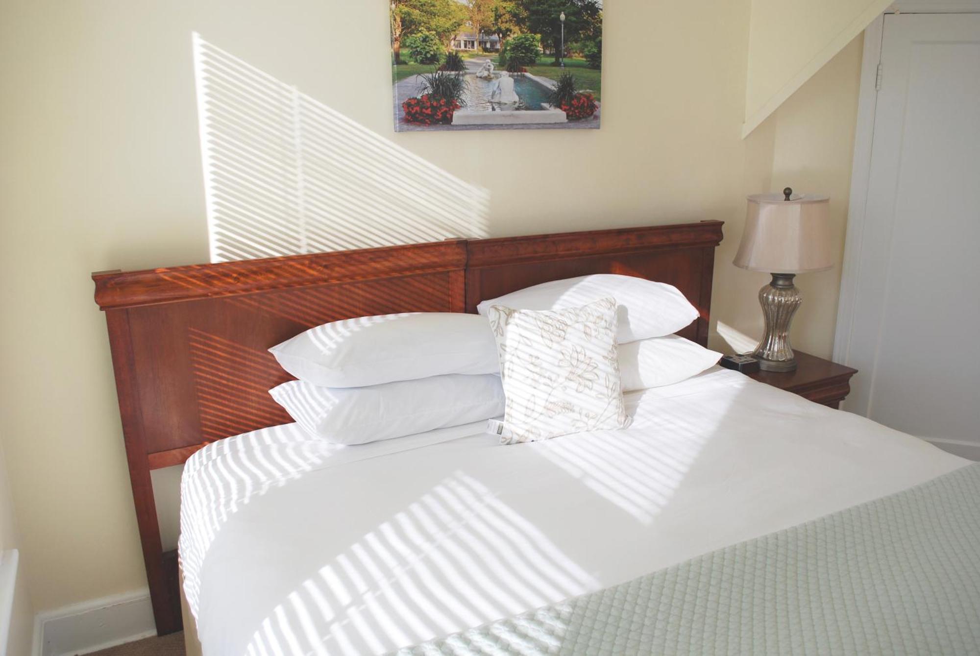 Anne'S Washington Inn (Adults Only) Саратога Спрингс Стая снимка
