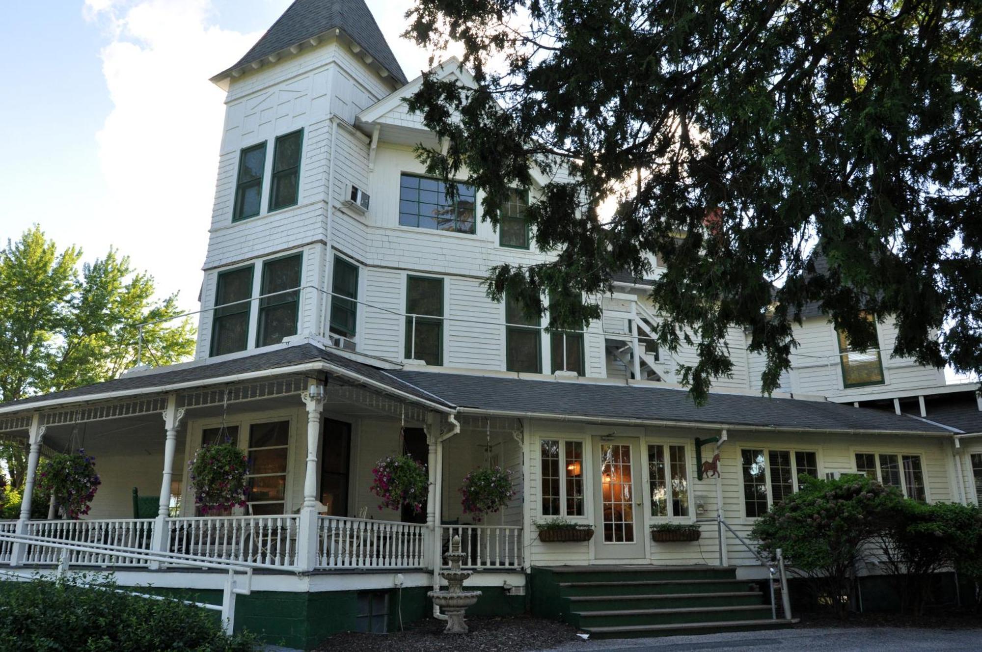 Anne'S Washington Inn (Adults Only) Саратога Спрингс Стая снимка